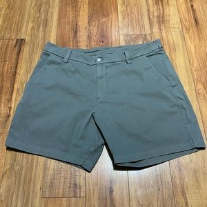 Men’s Lululemon Classic 11” Shorts size 34